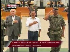 Presidente Ollanta Humala entrega maquinaria de ingeniería al Ejército. Foto: Captura TV