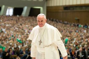 Papa Francisco ordena investigación al banco del Vaticano. Foto: Internet/Medios.