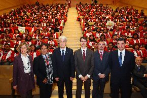 Bienvenida a docentes peruanos que se capacitarán en Universidad de La Rioja.