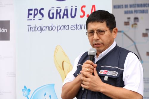 Ministro de Vivienda visitó las zonas afectadas por El Niño Costero.