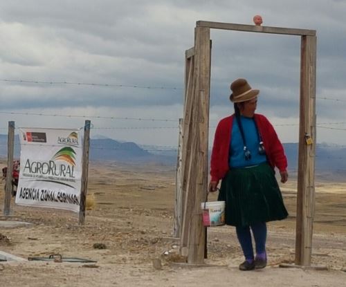 Obra de riego beneficia a más de 200 familias campesinas de Cusco.