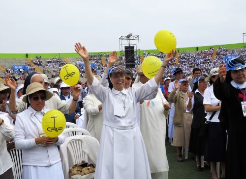 Miles de fieles de Chimbote se preparan para la visita del papa Francisco.