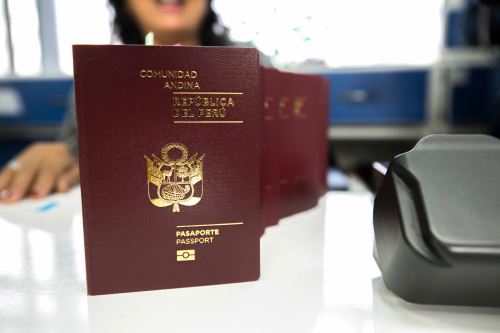 Pasaporte electrónico se entrega al ciudadano el día de su cita programada.