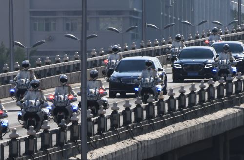 Auto transportando a Kim Jong Un