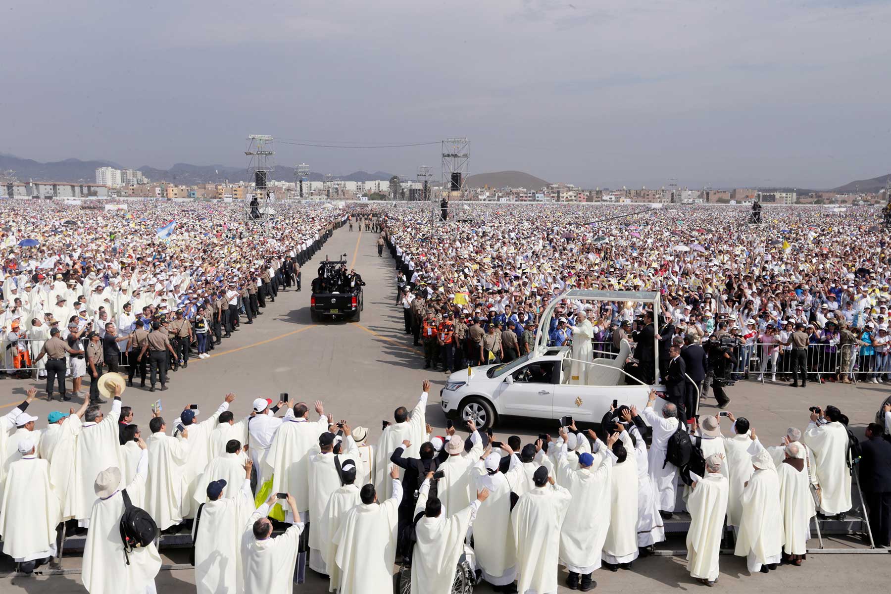Papa Francisco en la Base Aérea Las Palmas